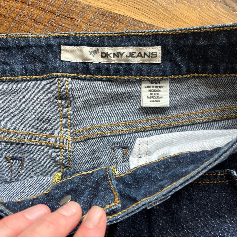 Vintage DKNY Dark Wash Kick Flare Jeans | 90s Mid Rise Ankle Denim | Size 10 - Picture 5 of 10